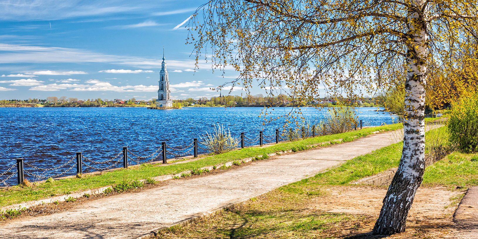 Куда поехать отдыхать в апреле в России: краткий гид по круизам