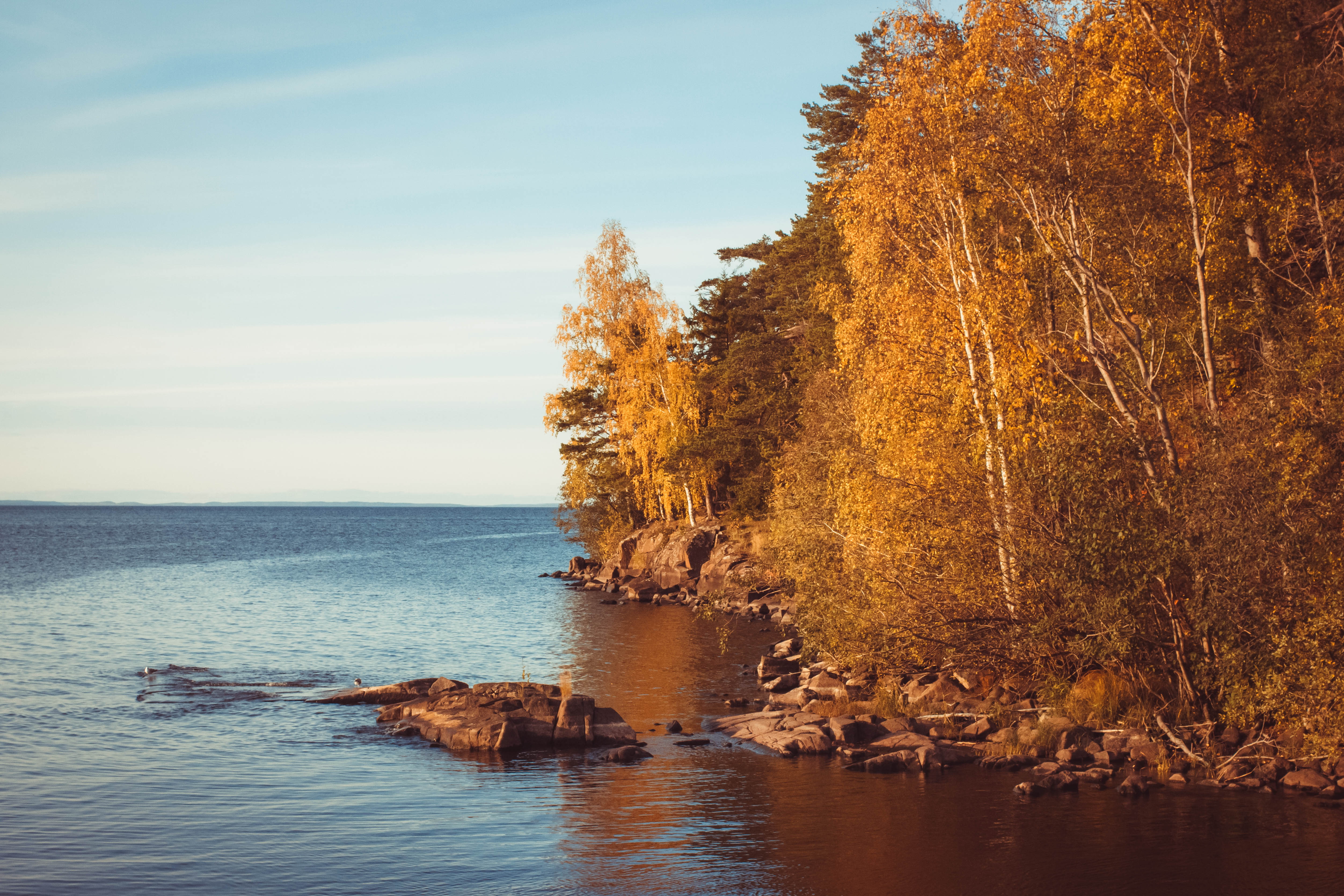 Куда поехать отдохнуть осенью в России