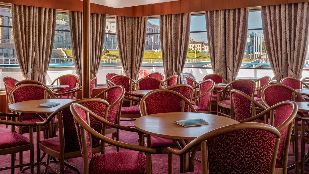 Музыкальный салон-бар «Панорама»