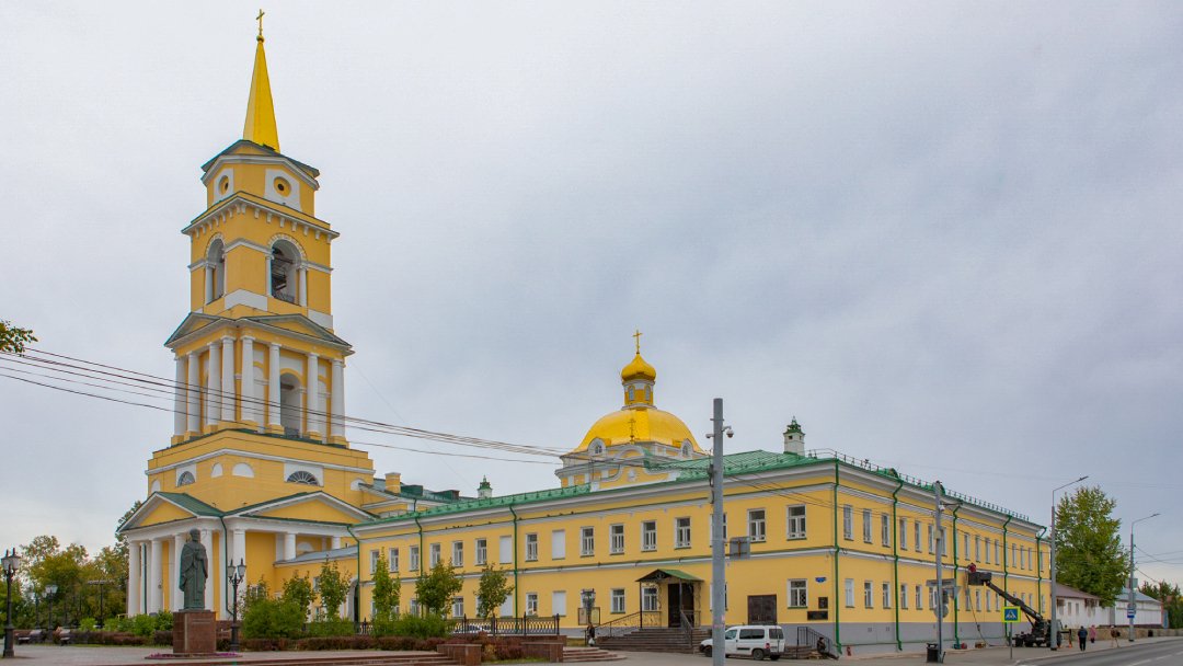 Пешеходная обзорная экскурсия с посещением музея Пермских древностей