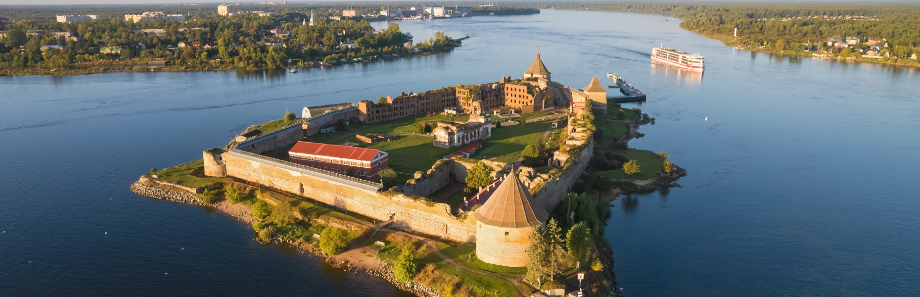 Замки и дворцы России