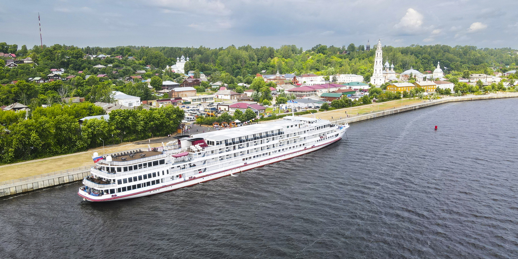 «ВодоходЪ» открыл круизную навигацию в городе Юрьевец