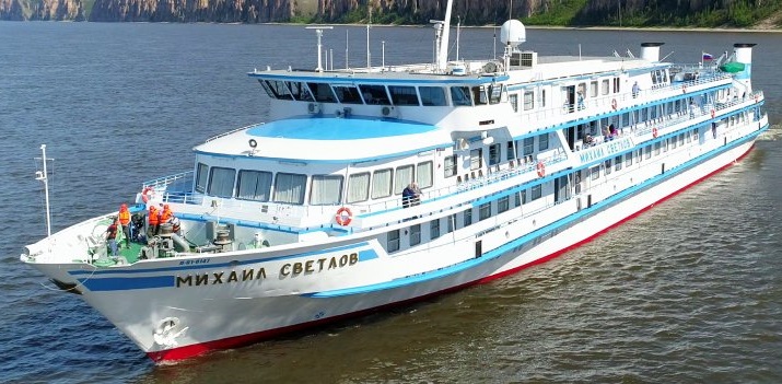 Михаил Светлов