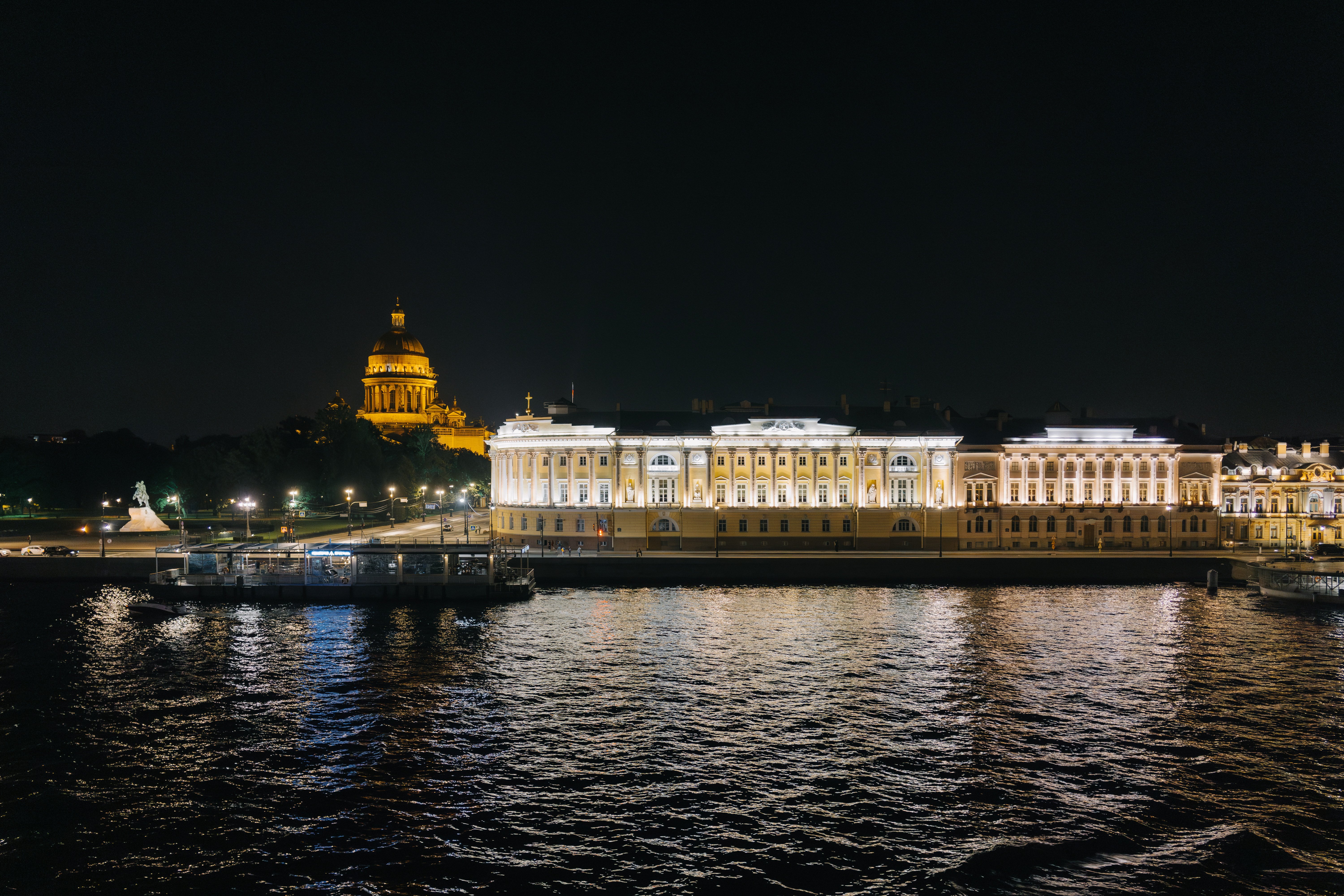 Круизы из Санкт-Петербурга (проспект Обуховской Обороны) на 12 дней