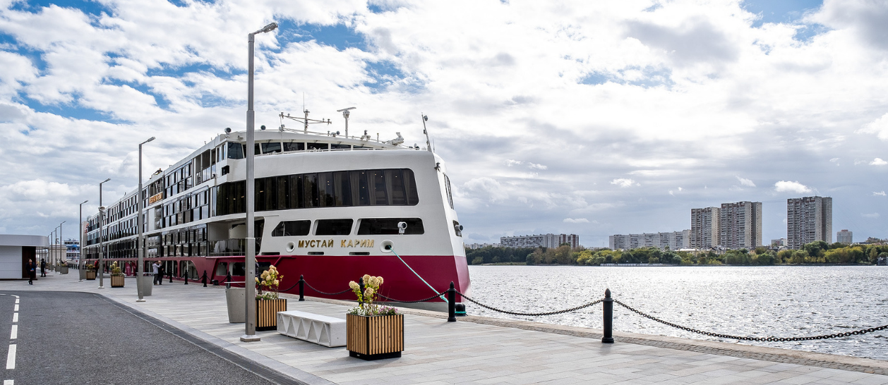 Мустай Карим