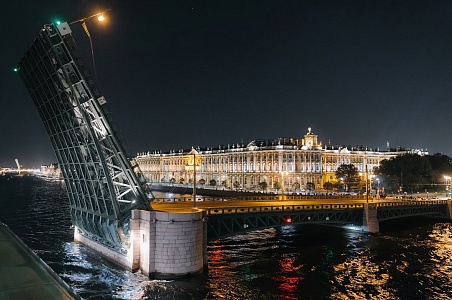 Две столицы