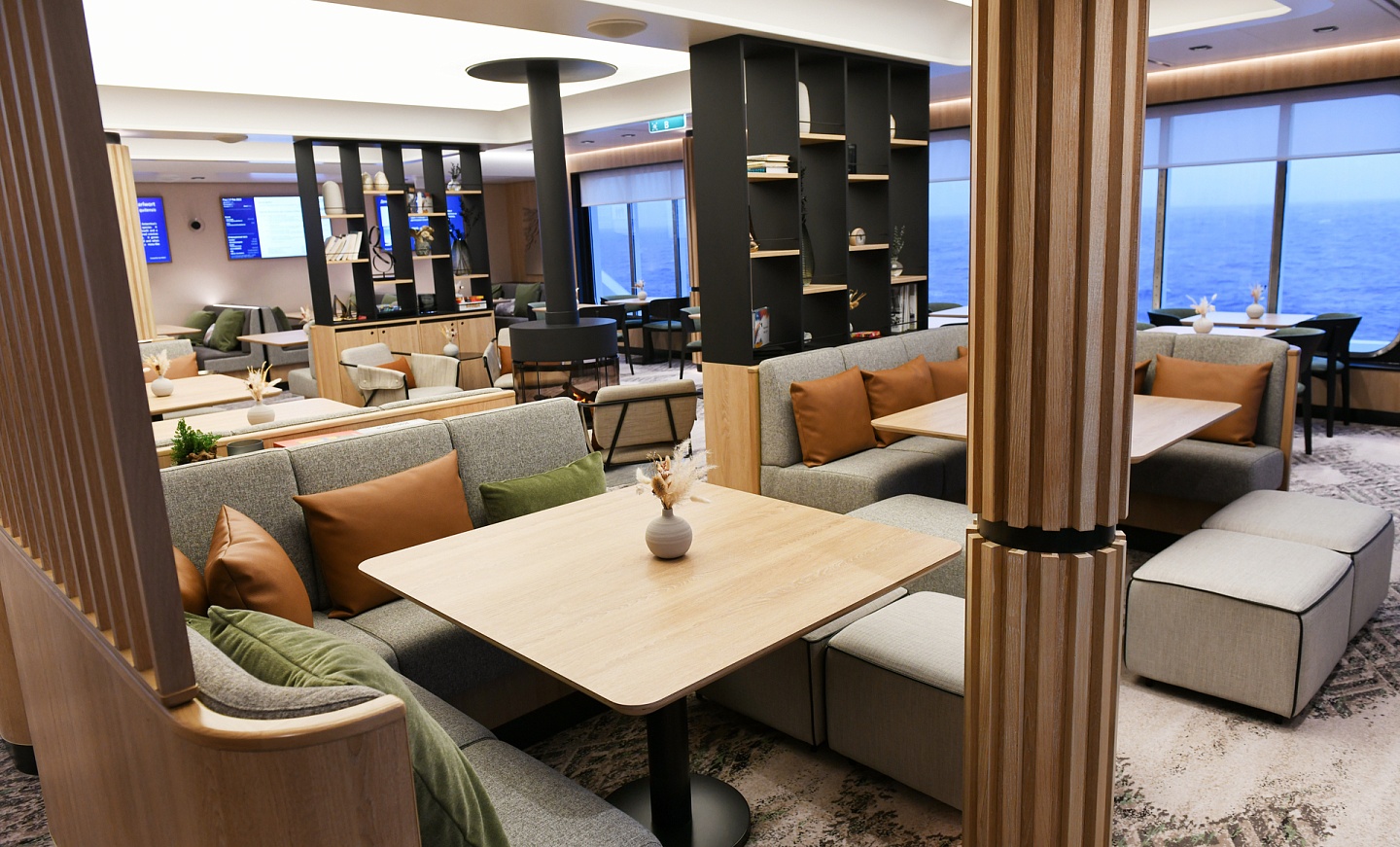 Клубный лаунж