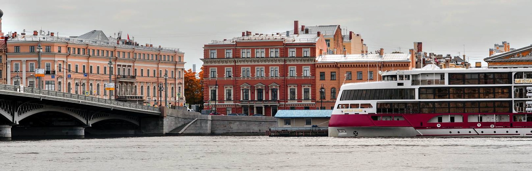 Бархатный сезон в речном круизе с премиальным комфортом