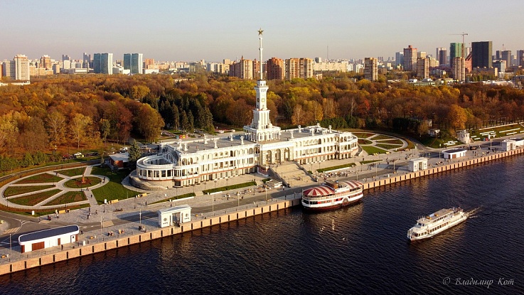 Подарки из Москвы: уникальные сувениры, которые порадуют каждого